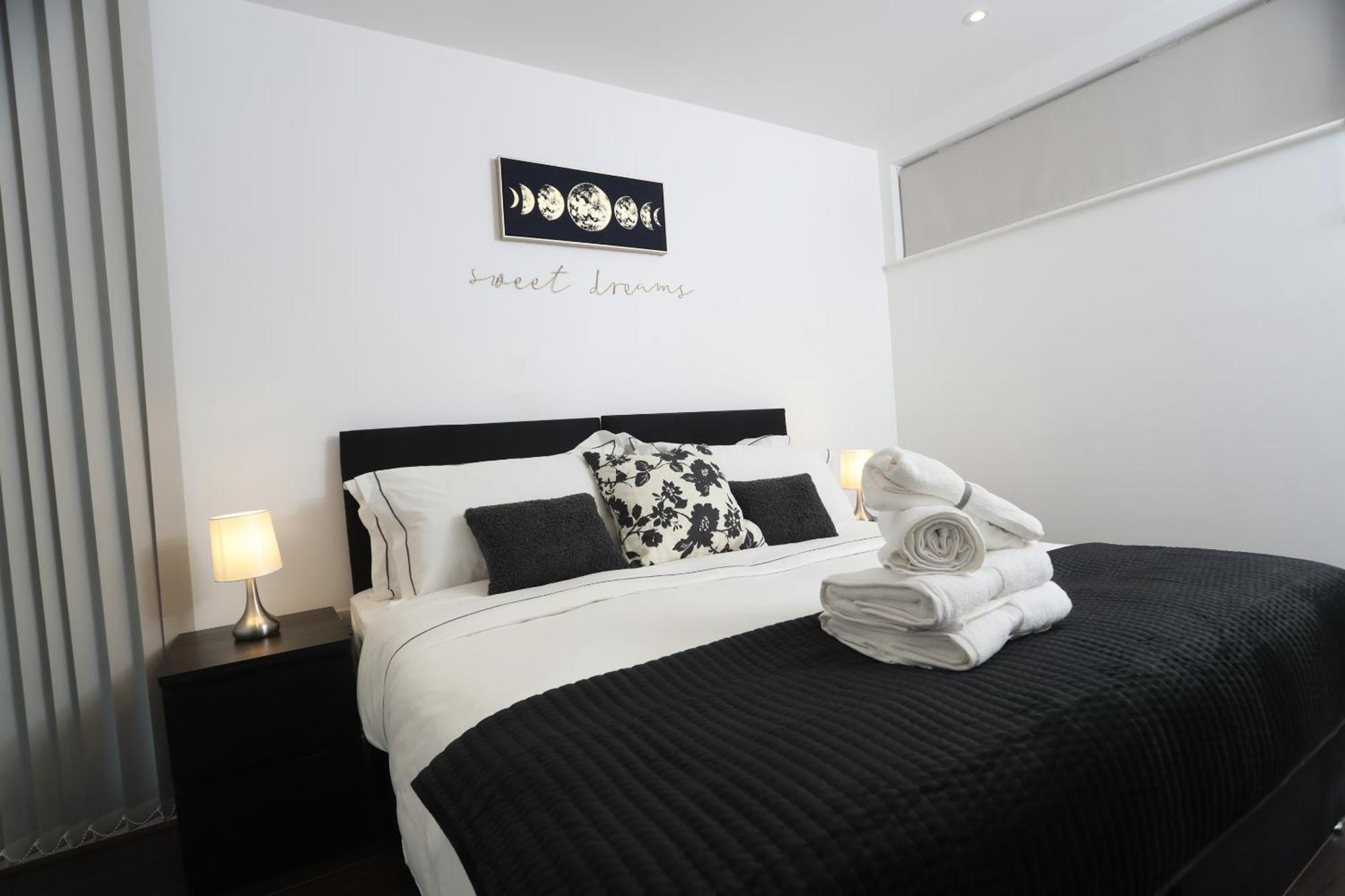 Luxury Apartments In Central Watford Watford  Exterior photo
